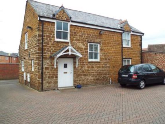 2&nbsp;Bedroom&nbsp;Detached